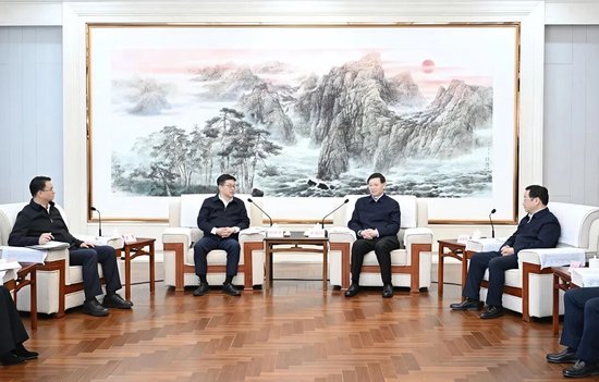 当沉寂的工业巨轮再次远航：一场关于金融赋能的深度对话 新闻