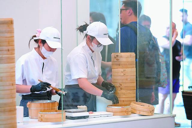 职场薪资调研报告：餐饮业生存实录与突围策略 企业服务