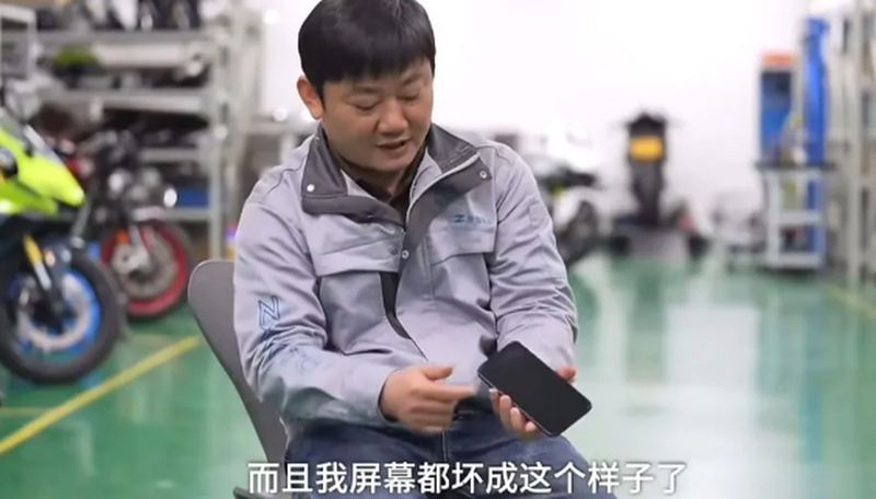  《从泥泞山路到世界之巅：张雪与他的摩托车工艺革命》 体育新闻