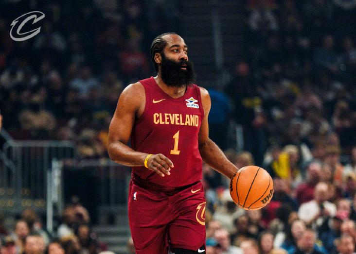  骑士逆转战术内核：米切尔38分与哈登28分的互补逻辑 体育新闻