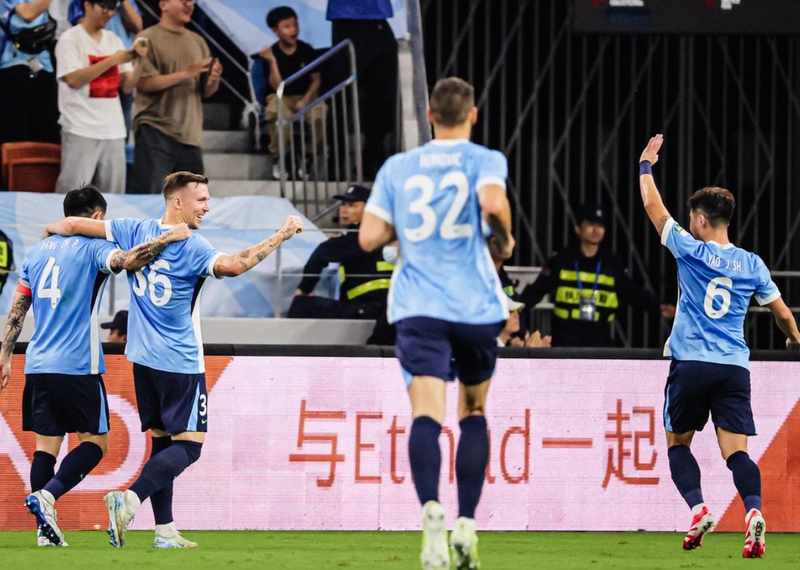  从首轮惨败到主场狂飙：深圳新鹏城如何完成华丽逆袭？ 体育新闻