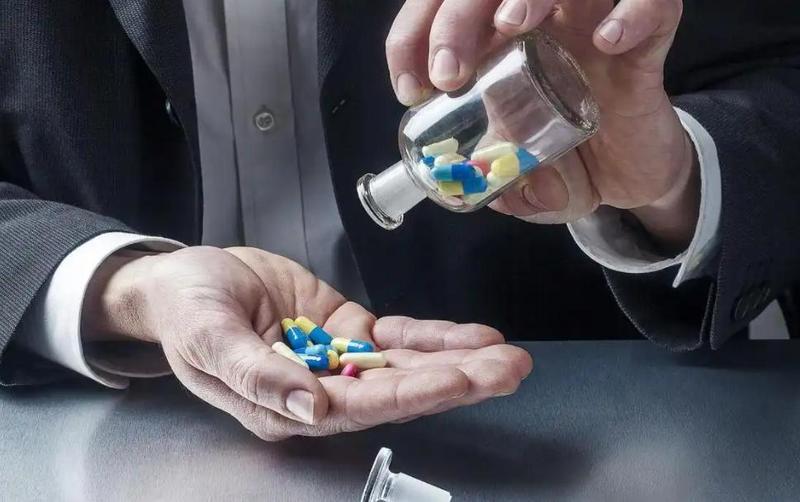  【技术解码】降压药服用时机：人体血压节律与药代动力学的精准匹配 健康养生