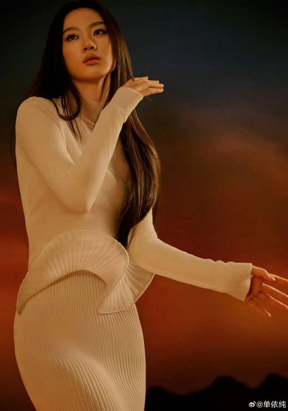  从翻车到翻盘：单依纯工作室版权风波的深层复盘与技术解析 娱乐新闻