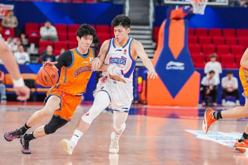  【战术复盘】上海久事15连胜密码：阵容深度如何成为CBA冠军方程式 体育新闻