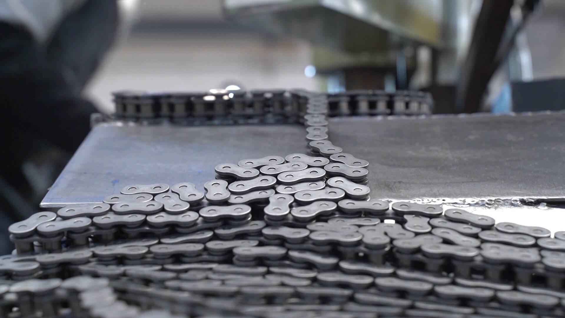  【深度拆解】张雪机车夺冠背后：青岛链传动技术如何撬动世界冠军梦 体育新闻